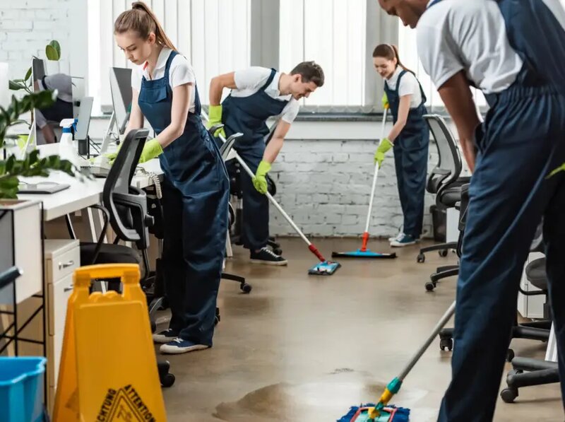 Clean Service - Curatenie profesionale birouri, locuinte si scari de bloc